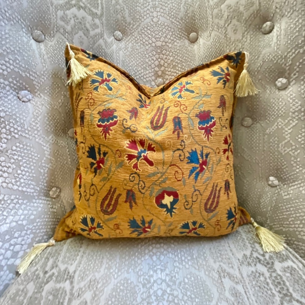 NWOT Pair of  pillow covers